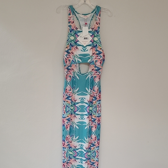 Shore Road Dresses & Skirts - Birds of Paradise Bodycon Cut Out Dress Size M